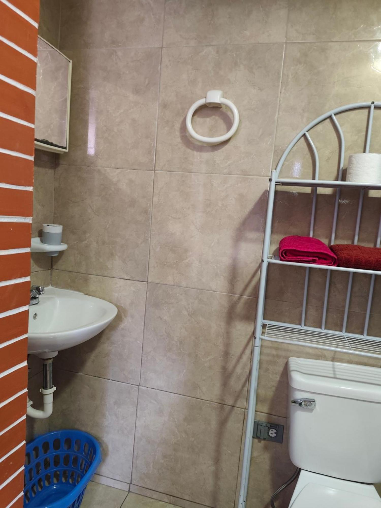 Anexo Independiente Y Privado Totalmente Amueblado Muy Lindo Y Acogedor En Chanis Cerca De Costa Del Y El Mall Santa Maria Plaza Apartment
